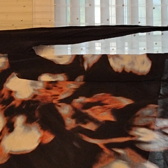 Simply Vera Vera Wang Abstract Floral Long Sleeve Blouse, Size: S - Picture 4 of 12